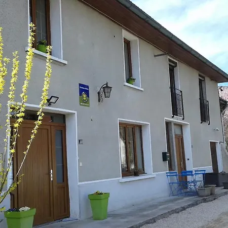 Le Relais Sous L'haï Couette-café Châtillon